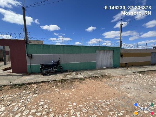 Negócio imperdível — Casa no Redencao, Mossoro - RN, Nº 90, 2 quartos, 1 vaga, 300m²