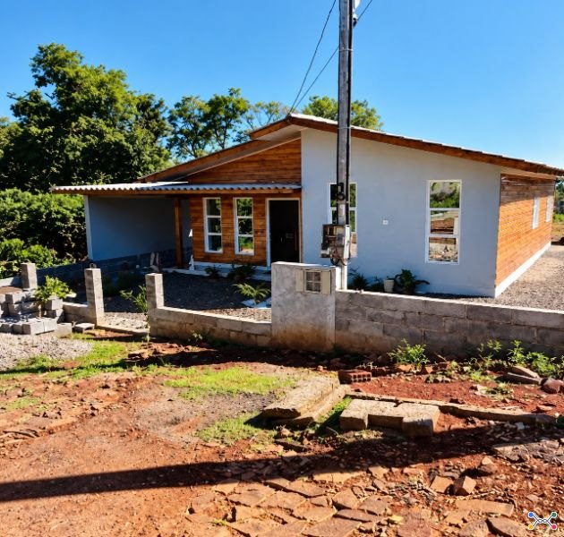 Terreno com 326,10² mais casa com 85,00m²