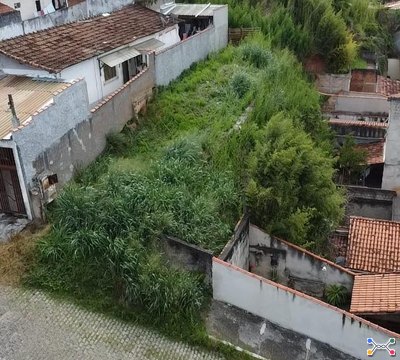 IMÓVEL URBANO COM ÁREA TOTAL DE  270,00 m2- Em CRUZEIRO/SP