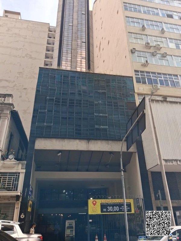 PRÉDIO COMERCIAL DE 21 PAVIMENTOS