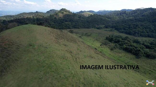 Área de terras de 355.227 m2 na Fazenda São João, em Barra do Piraí/RJ