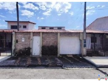 Casa - Volta Redonda / RJ - Casa de Pedra Rua Trinta e Dois, 183