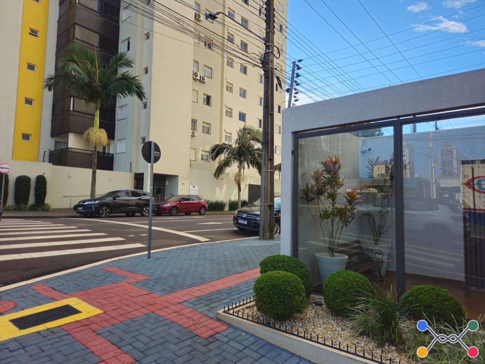 APARTAMENTO COM 114 M2 AREA TOTAL 74 M2 PRIVATIVO PROXIMO SHOPPING CATUAI - CASCAVEL PR - JAC Leilões