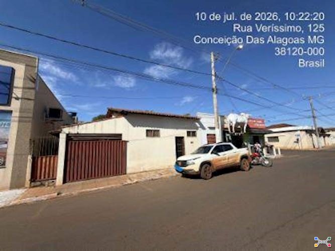 Imóvel no centro - conceição das alagoas/mg
