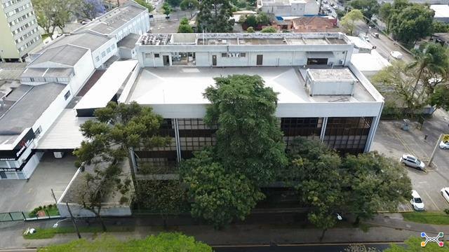 Leilão de imóveis com locação simultânea