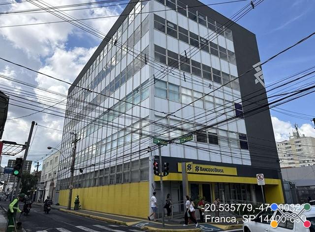 Leilão de imóveis com locação simultânea