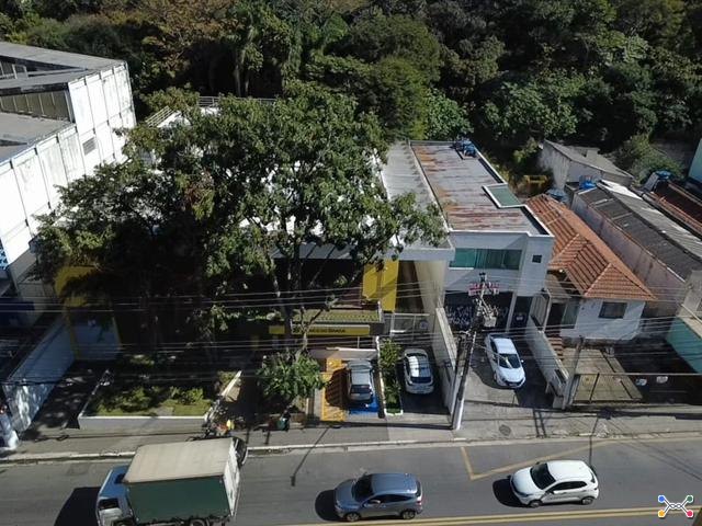 Leilão de imóveis com locação simultânea