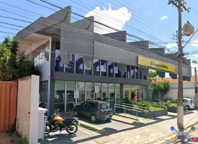 Leilão de imóveis com locação simultânea