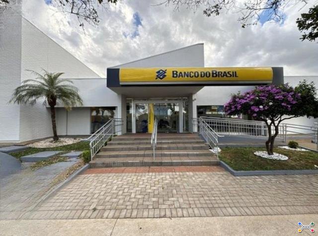 Leilão de imóveis com locação simultânea