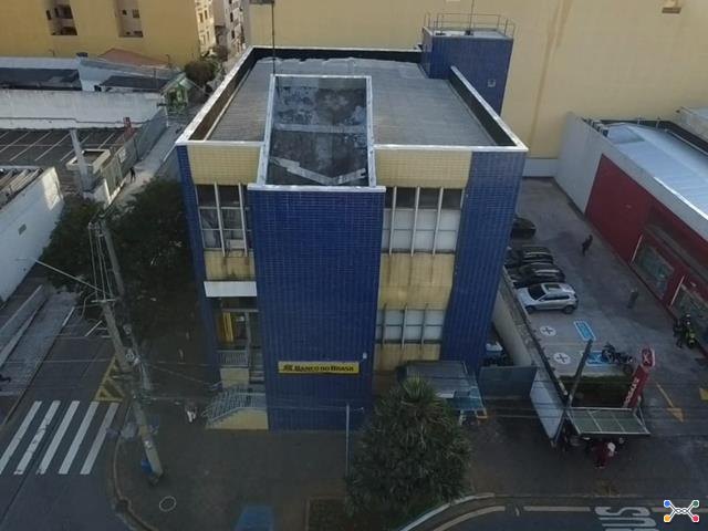 Leilão de imóveis com locação simultânea