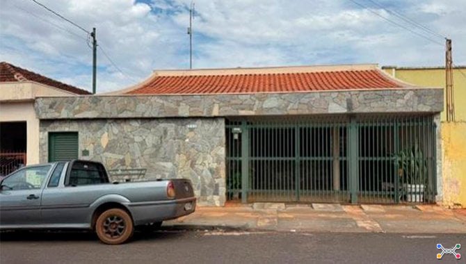 Casa 218 m² - São Joaquim da Barra-SP - Rua Mato Grosso, 115 - Centro