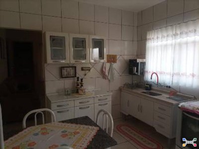 Casa 102m² com Terreno 125m² || DESOCUPADA || Assis-SP | San Fernando Valley - 2 Dorms, 1 Banheiro - Financiamento até 420 Meses!