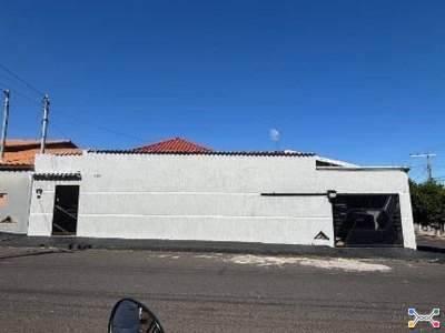 Casa 128m² com Terreno 162m² | Uberlândia-MG | Vila Presidente Roosevelt - 3 Dorms, 1 Vaga - Financiamento até 420 Meses!