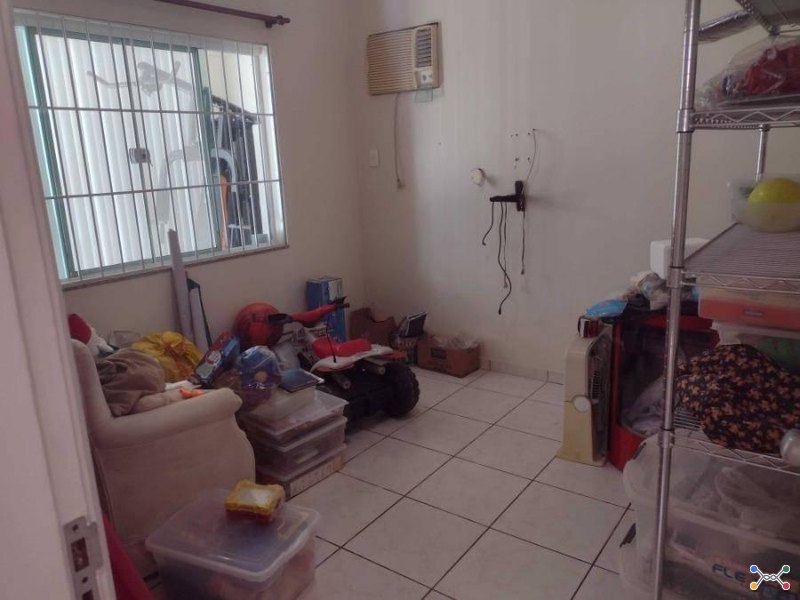 Casa 144m² com Terreno 500m² | Nilópolis-RJ | Centro - 2 Dorms - 450mts do Hospital Estadual Vereador Melchiades Calazans - Financiamento até 420 Meses!