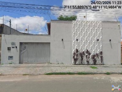 Casa 165m² com Terreno 360m² | Araguaína-TO | Setor Coimbra - 3 Dorms, 3 Banheiros e 1 Sala - Financiamento até 420 Meses!