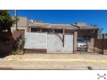 Casa - Foz do Iguaçu / PR - Porto Belo Rua Manoel Dutra, 127