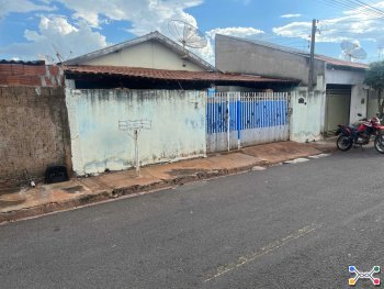 Casa - Castilho / SP - Centro Rua Francisco Lourenço dos Santos, 358