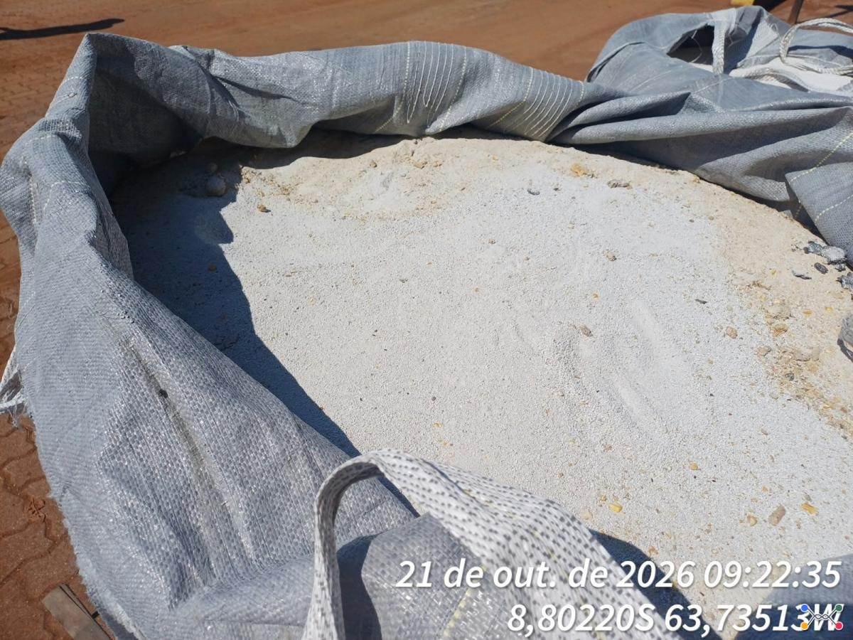 SINISTRO: 23049413 – 5.240 KG DE FOSCALCIO GRANEL - CONTAMINAÇÃO POR ÓLEO HIDRÁULICO - OBS: SERÁ FORNECIDO APENAS AUTORIZAÇÃO PARA REMOÇÃO – CONFORME