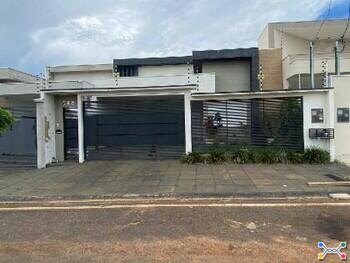 Casa, Padrão, 0 vaga(s) de garagem