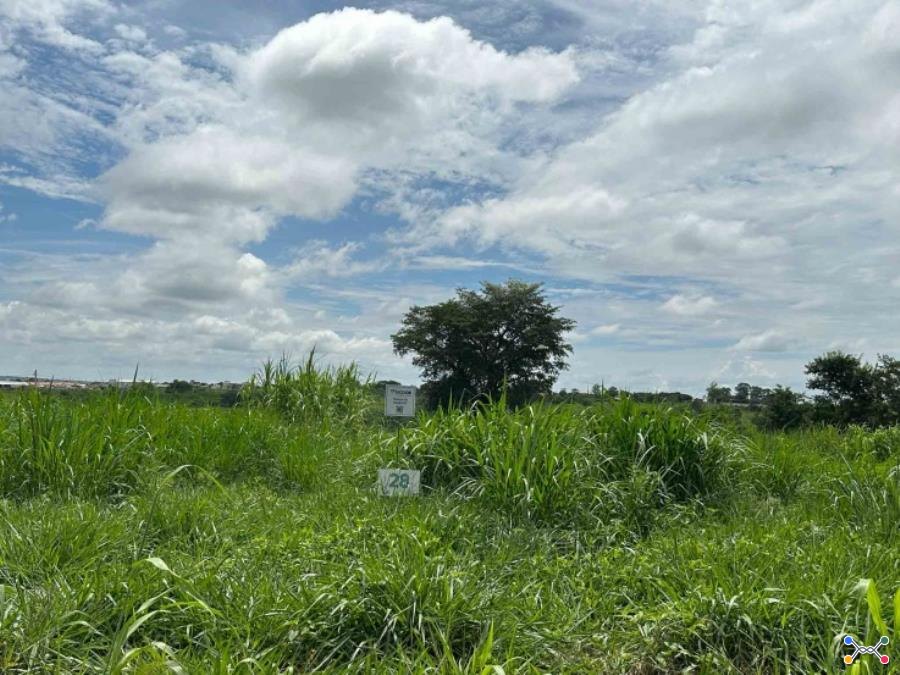 Chácara 28, Quadra 07, localizada na Rua G, no Chacreamento Espelho D’Água, em Abaeté/MG, com área total de 1.000,00 m², matrícula nº 29.166 do CRI de Abaeté/MG.