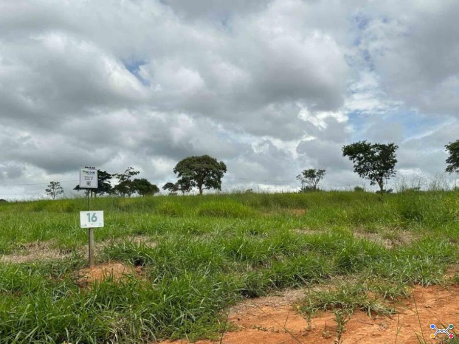 Chácara 16, Quadra 07, localizada na Rua F, no Chacreamento Espelho D’Água, em Abaeté/MG, com área total de 1.000,00 m², matrícula nº 29.154 do CRI de Abaeté/MG.