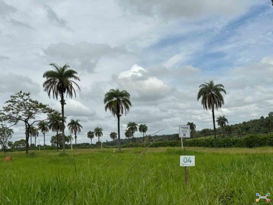 Chácara 04, Quadra 06, localizada na Rua F, no Chacreamento Espelho D’Água, em Abaeté/MG, com área total de 1.000,00 m², matrícula nº 29.108 do CRI de Abaeté/MG.
