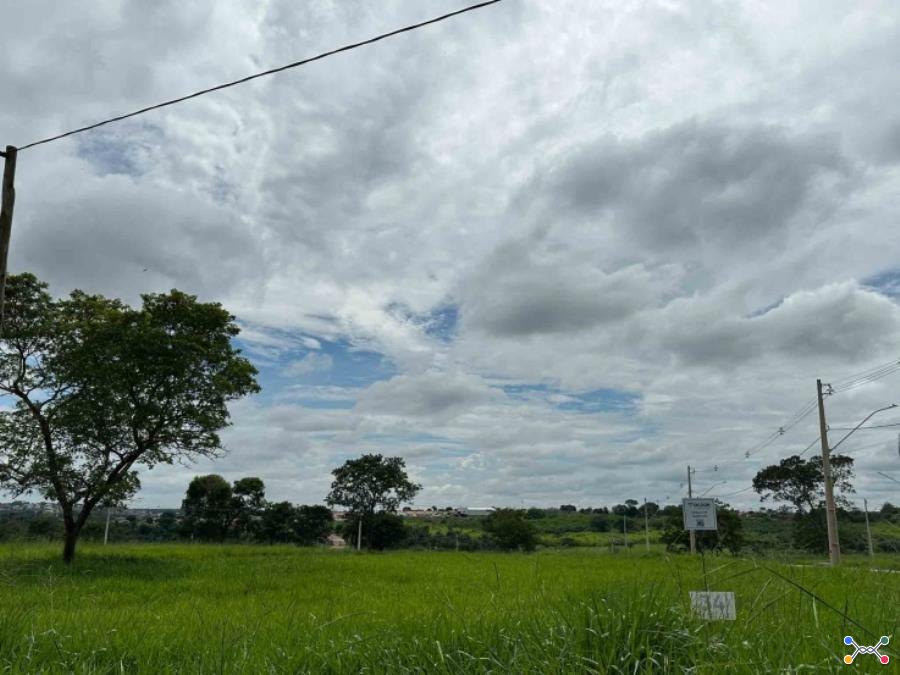Chácara 34, Quadra 06, localizada na Rua G, no Chacreamento Espelho D’Água, em Abaeté/MG, com área total de 1.000,00 m², matrícula nº 29.138 do CRI de Abaeté/MG.