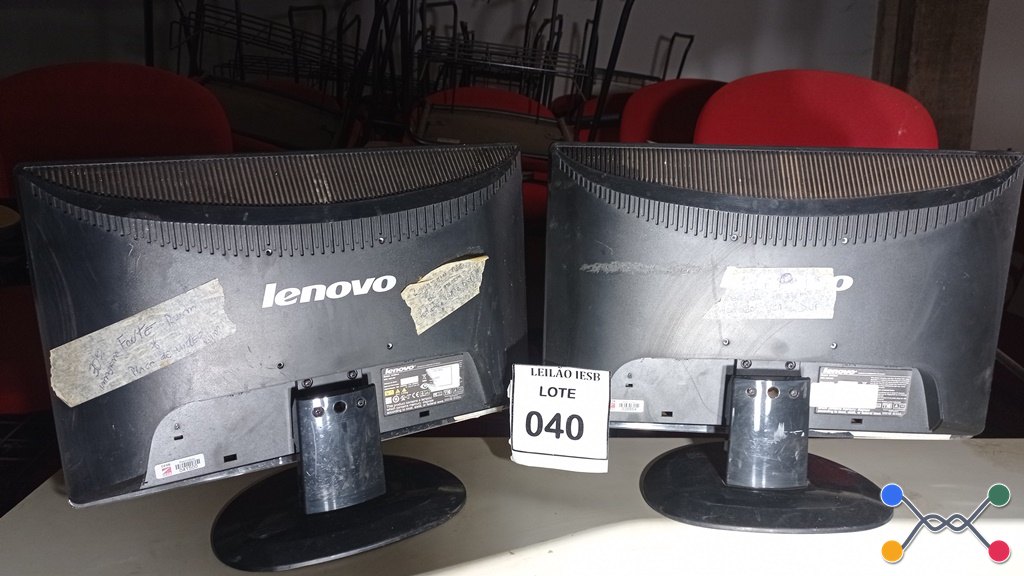 02 MONITORES LENOVO. (NO ESTADO) ATENÇÃO! FAZER A VISITAÇÃO ANTES DE ARREMATAR, NÃO SABEMOS SE FUNCIONA, LEILÃO NÃO TEM GARANTIA E NEM DEVOLUÇÃO, SUJEITO A POSSÍVEIS AVARIAS VISÍVEIS/OCULTAS E/OU AUSÊNCIA DE COMPONENTES.