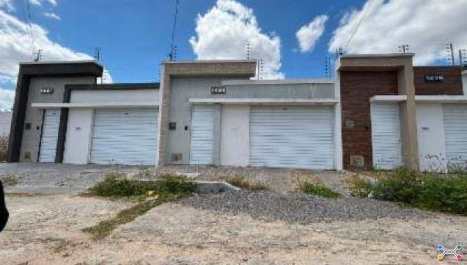 Casa, padrão, 0 vaga(s) de garagem