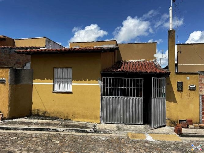 Casa - centro - cabeceiras do piauí/pi