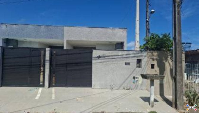 Casa, padrão, 0 vaga(s) de garagem