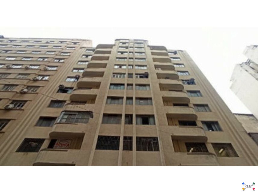 Sala comercial à venda em leilão