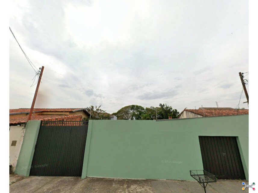 Terreno c/benfeitorias à venda em leilão