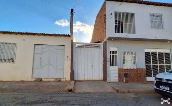 Irecê - ba. bairro coopirecê. casa. áreas totais. terr. 140,80m² e constr. 111,00m²