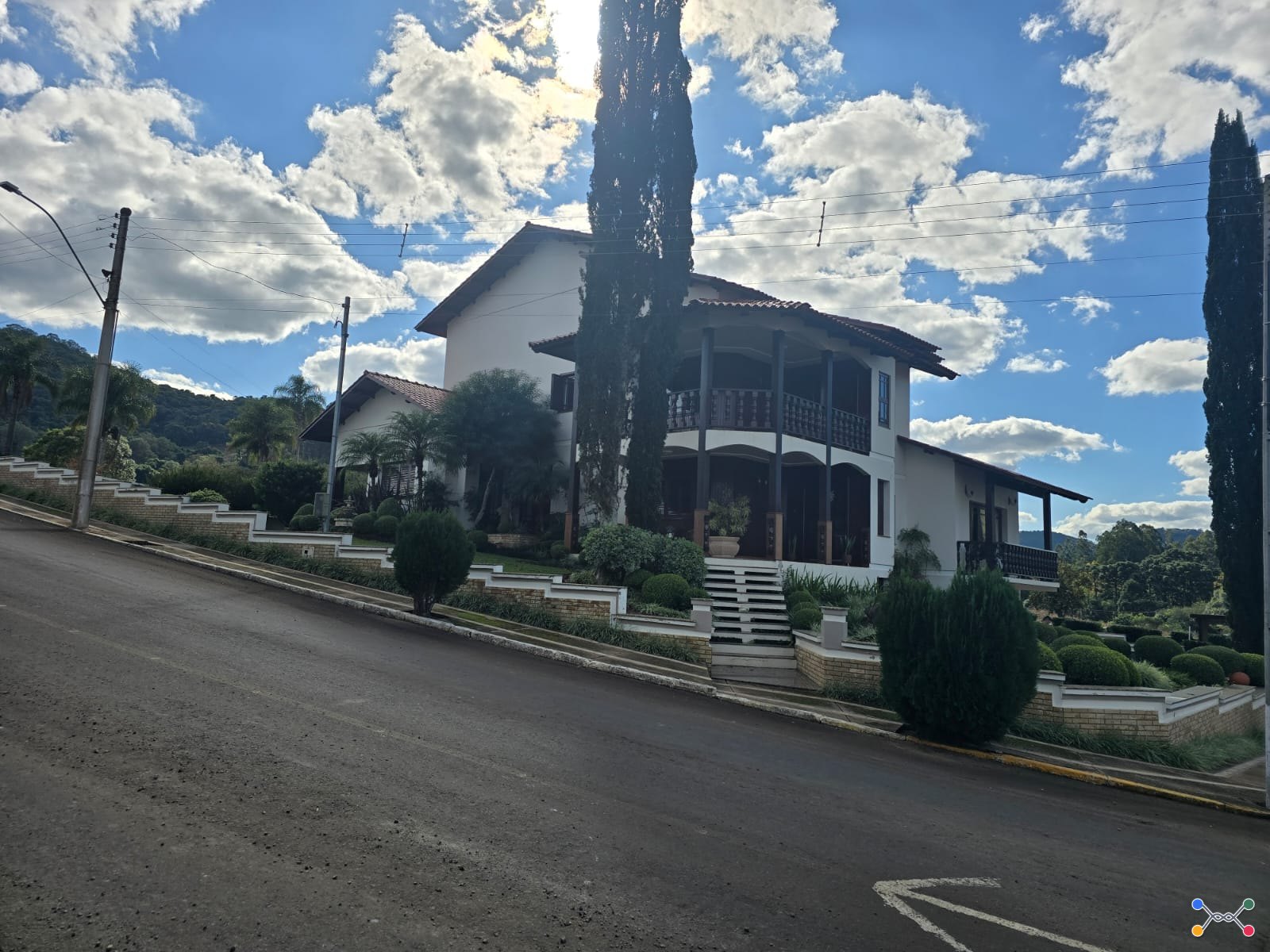 CASA ALVENARIA 3 PAVIMENTOS EM PUTINGA/RS - Farias Leilões