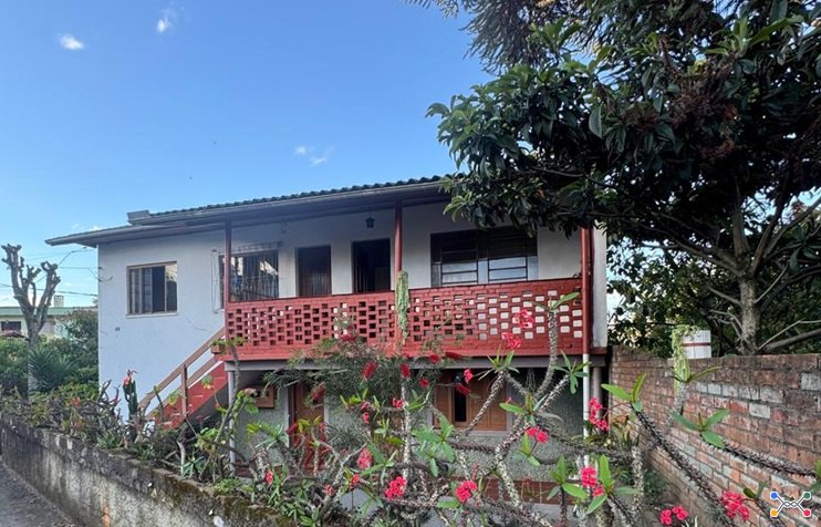LEILÃO EXTRAJUDICIAL DE TERRENO URBANO COM 518,24 M² E ÁREA CONSTRUÍDA DE 154,00 M² NO BAIRRO BELA VISTA EM CAXIAS DO SUL/RS