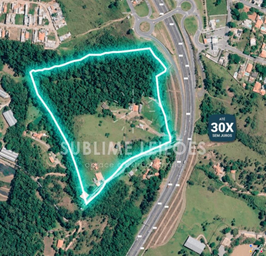 Terreno de 38.949m² | Benfeitorias