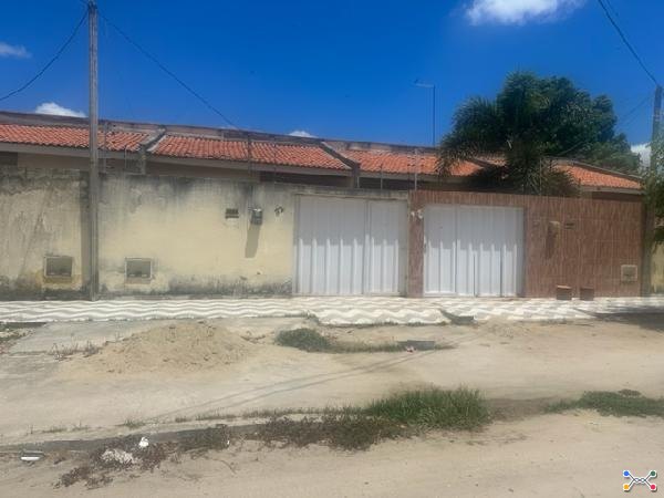 Imóvel em ótima região — Casa no Vertente, Horizonte - CE, Nº 31, 2 quartos, 1 vaga, 228,78m²