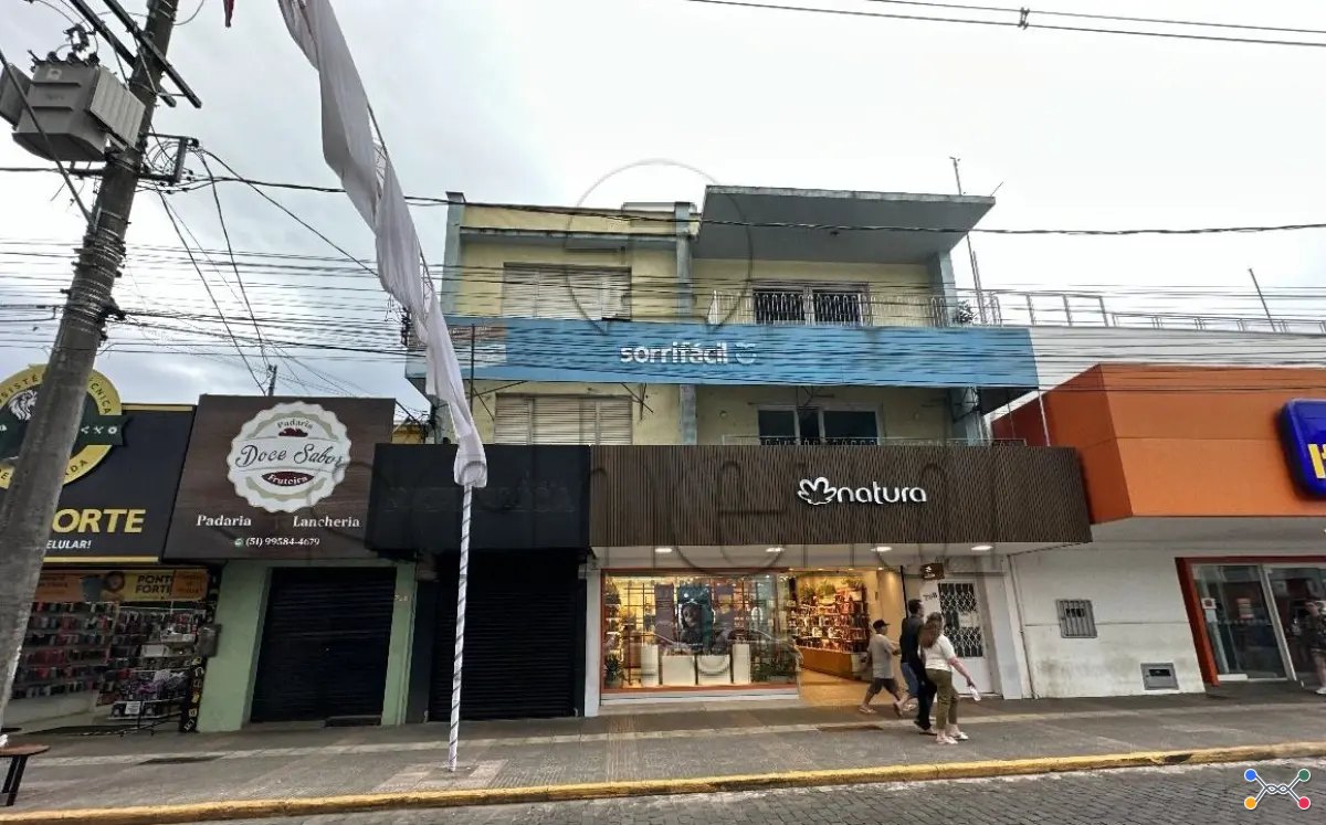 PRÉDIO DE ALVENARIA COM 03 (TRÊS) PAVIMENTOS, COM A ÁREA TOTAL CONSTRUÍDA D