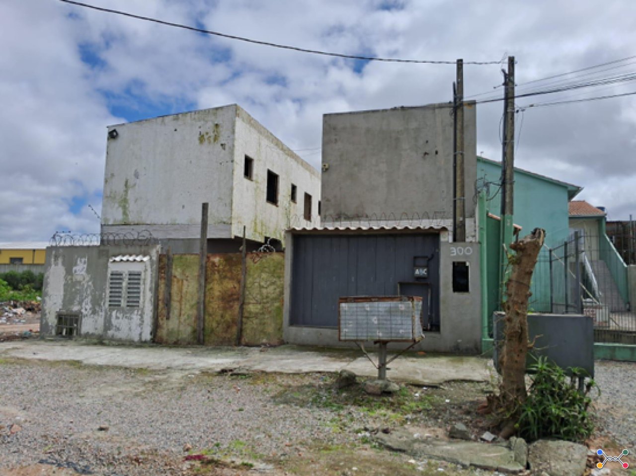 PRÉDIO COM 16 UNIDADES HABITACIONAIS EM TERRENO DE ESQUINA DE 300M² EM PELOTAS/RS