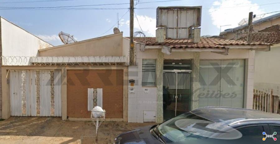 Rua braz florenzano, 274 - direitos aquisitivos sobre uma casa construída de tijolos, coberta de telhas, com seis cômodos, ladrilhada e cimentada, situada na rua braz florenzano, 274, monte alto/sp.