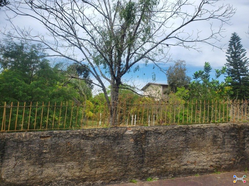 LOTE 001