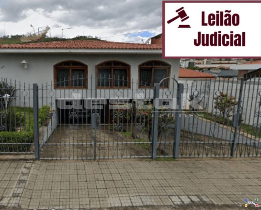 Casa em Águas de Lindóia/SP