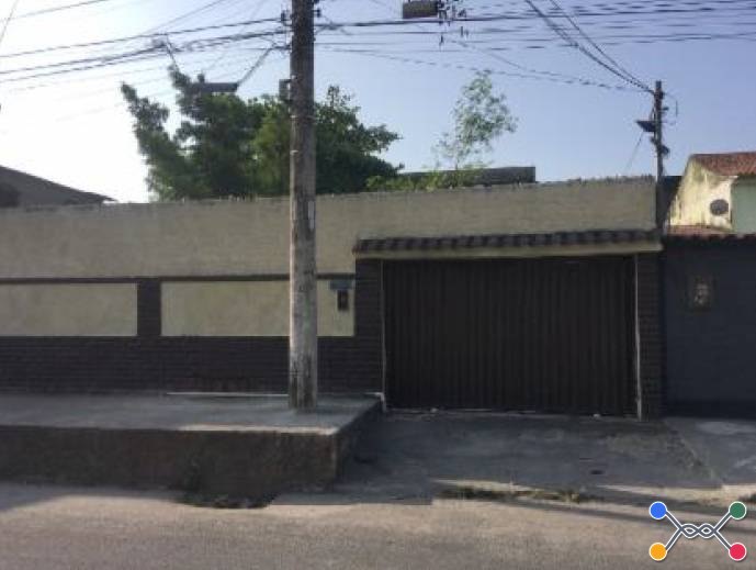 Casa à venda na Avenida Cidade de Campos - São Gonçalo/RJ Código: 02.23673
