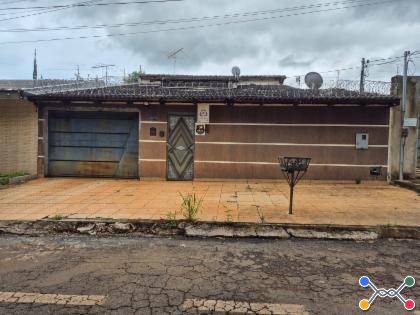 Casa à venda na Avenida Rio Branco - Goiânia/GO Código: 02.26579