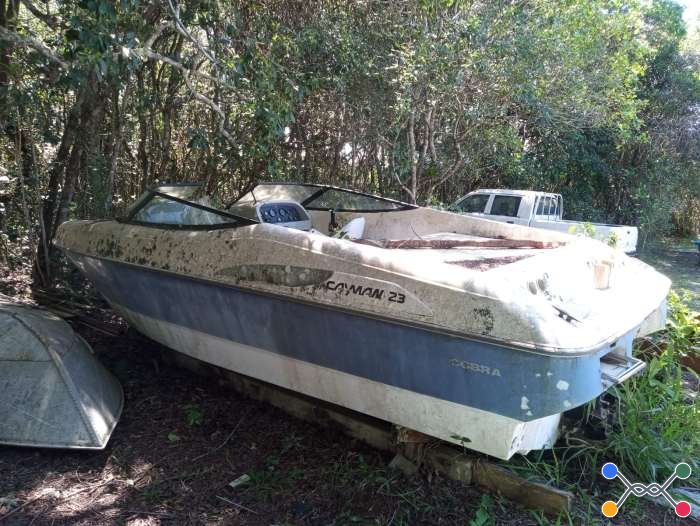 EMBARCAÇÃO DE 23 PÉS