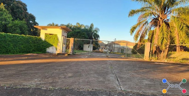 IMÓVEL URBANO: uma área de terra urbana consistente do lote nº 01 da quadra nº 98, medindo 3.581,10 m², Rua Padre Luiz Giavarini, n 377, Porecatu/PR