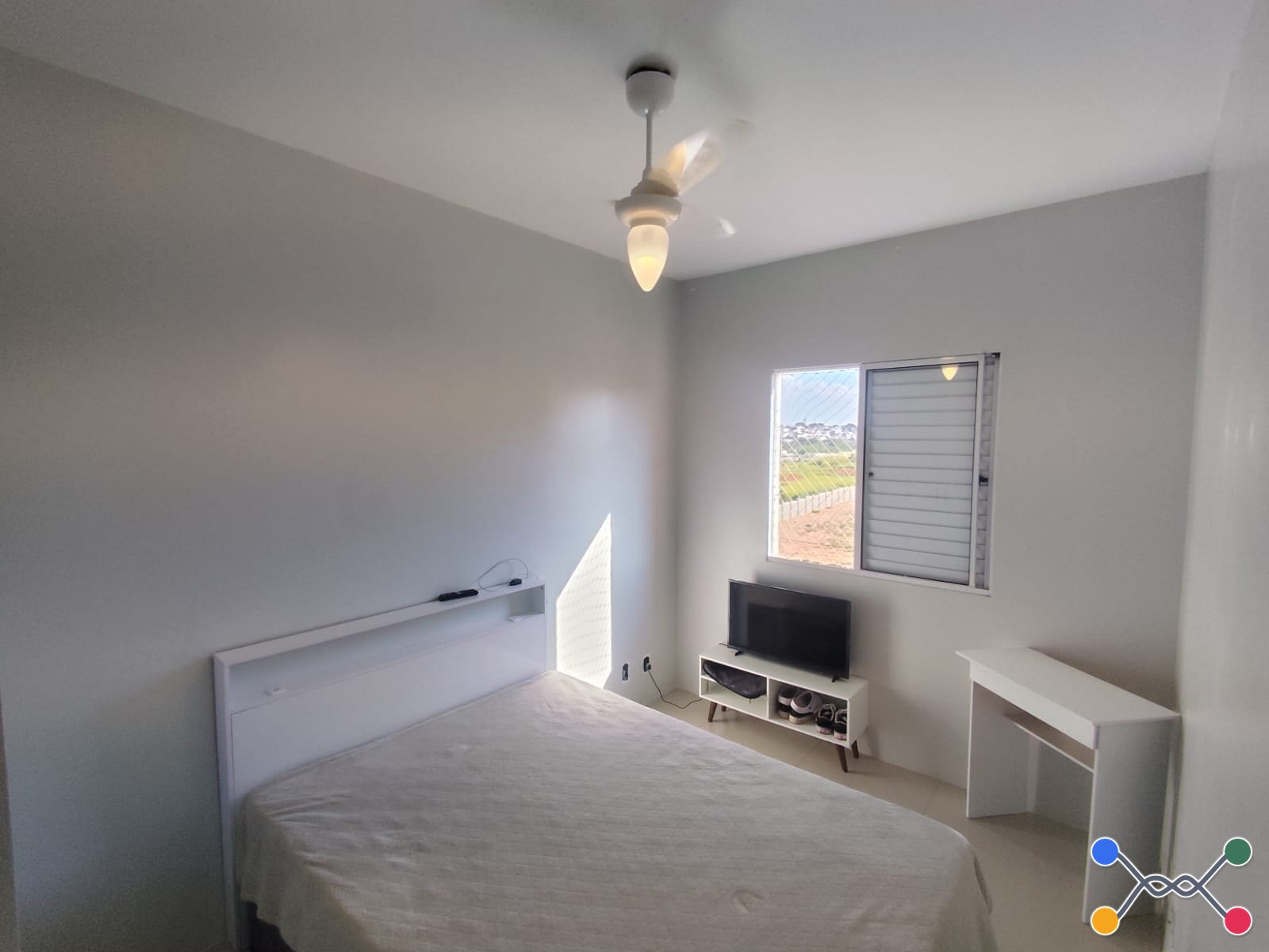 Apartamento Condomínio, Residencial, 2 vaga(s) de garagem