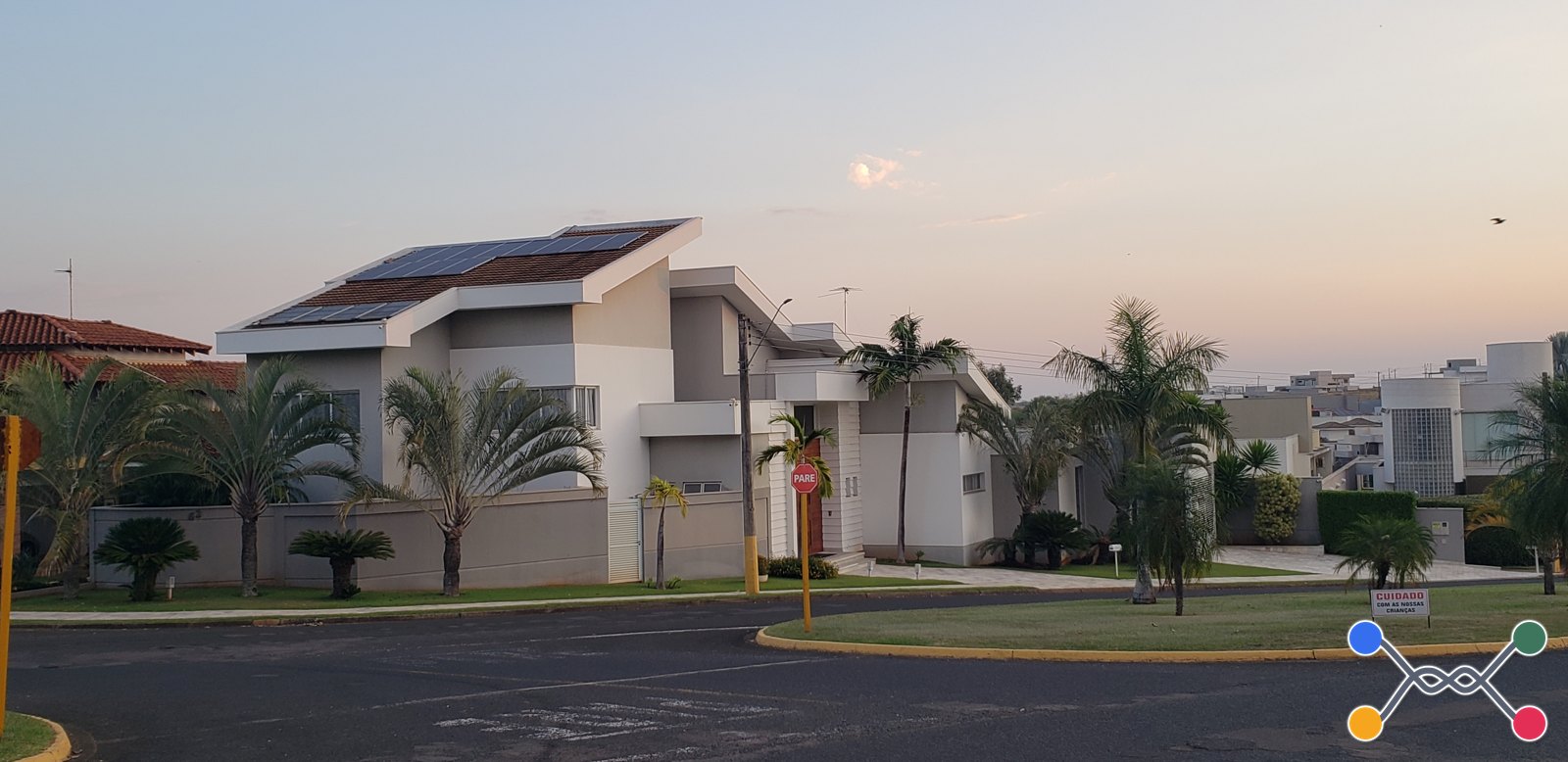 Casa Condomínio, Residencial, Parque Residencial Damha II, 2 vaga(s) de garagem