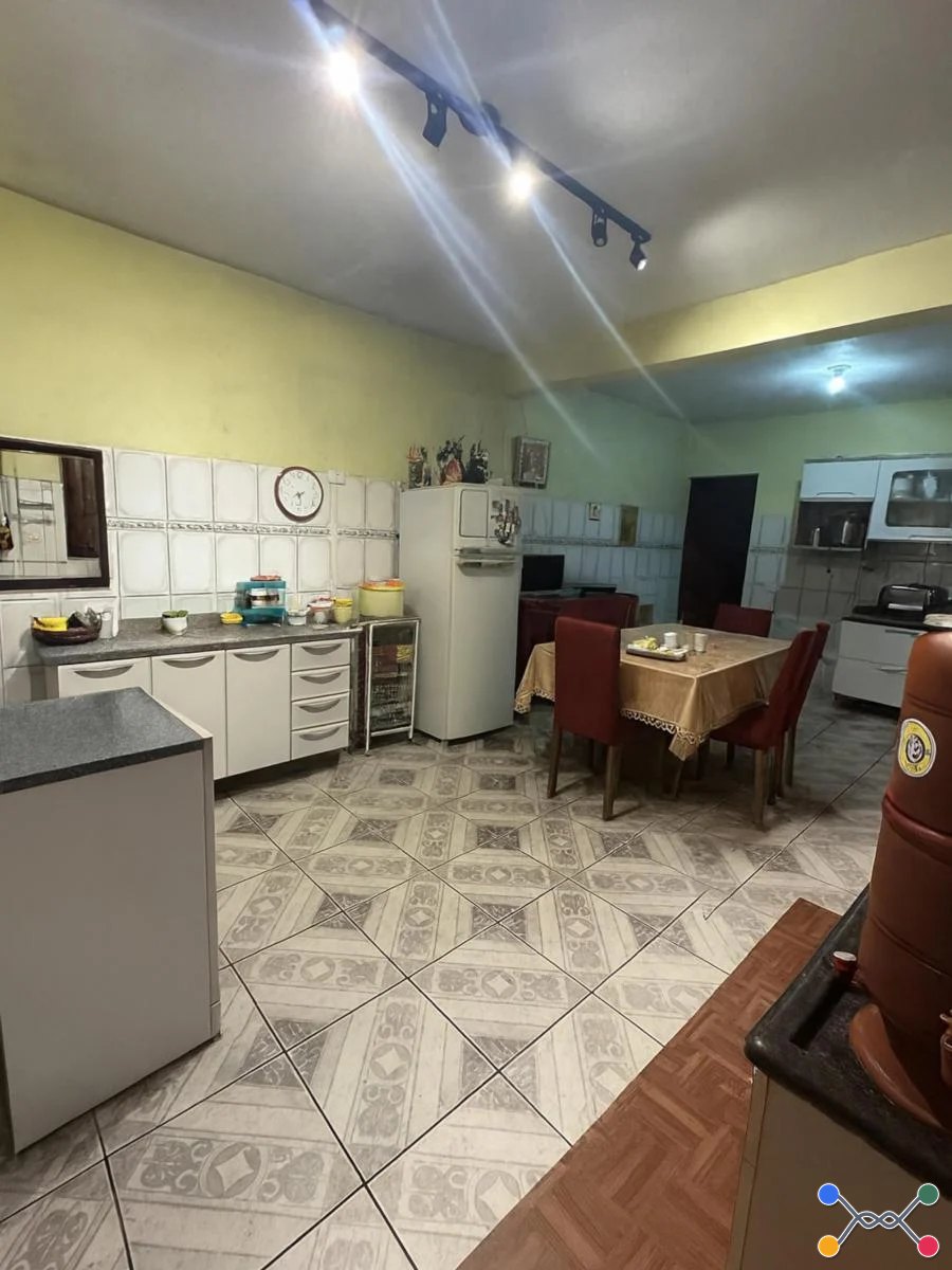 Casa, Residencial, 3 dormitório(s), 2 vaga(s) de garagem